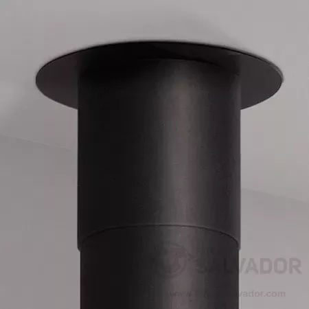 Un toque final perfecto: el remate del techo combina funcionalidad y diseño para complementar tu chimenea.