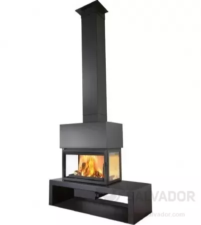 Vista lateral de la chimenea LL-Calor 15E mostrando su diseño estilizado y robusto.
