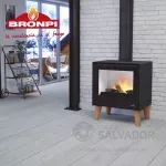 La Bronpi Arus combina potencia y diseño para una calefacción eficiente en cualquier ambiente.
