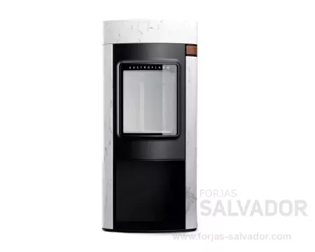 Austroflamm Elisabeth con revestimiento en mármol blanco salvaje