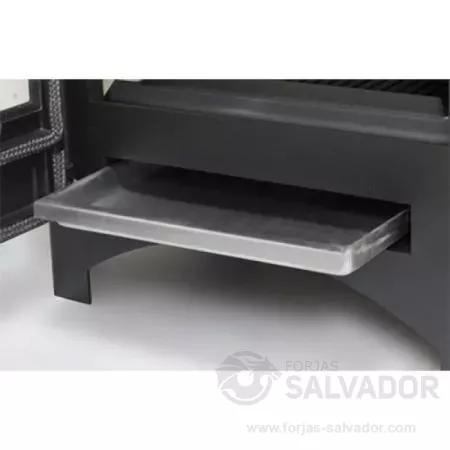 Cajón cenicero extraíble para facilitar la limpieza.