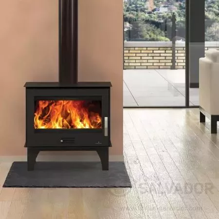 Disfruta de un ambiente cálido con la Bronpi Sena Plus, potencia y elegancia para tu hogar.