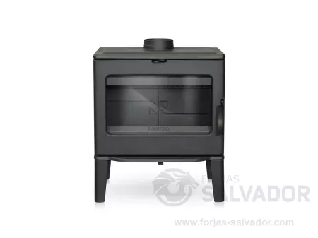 Lacunza Bidart instalada en salón contemporáneo, destacando su estética elegante.