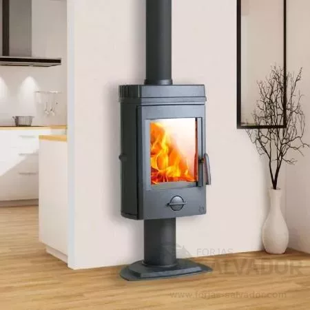 Estufa Invicta Mesnil: elegante y eficiente, con cristal limpio, doble combustión y acabado en antracita. ¡Calefacción práctica y duradera para tu hogar!