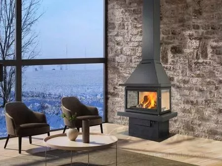 Chimenea LL-Calor 15B instalada en un salón de estilo tradicional