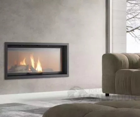 Hogar de puerta elevable LL Calor LL-2090 V2 instalado y en funcionamiento