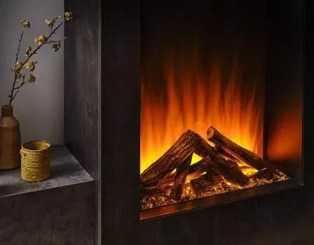 Detalle Real Logs y trasera negra Knightwood