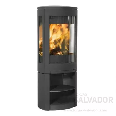 Fuego encendido en la estufa Jøtul F 371 Advance creando un ambiente acogedor.