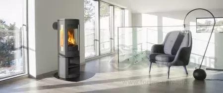 Instalación de la estufa Jøtul F 371 Advance en un salón moderno.